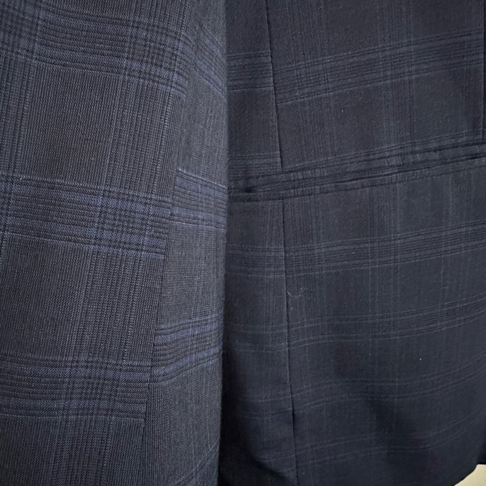 Suit bundle 48L - Picture 3 of 12
